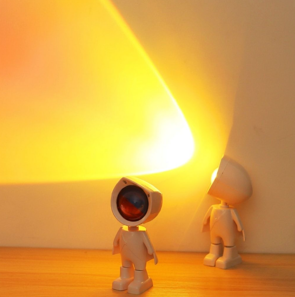 Mini Cosmonaut Sunset Projector Night Light
